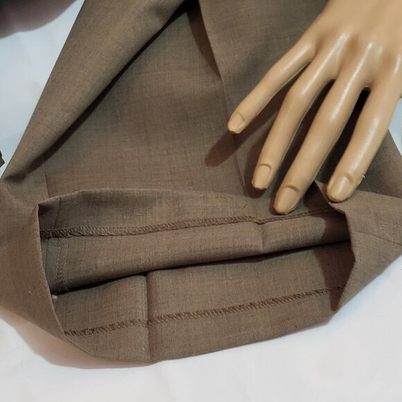 Haggar. Like New, Men's Brown Dress Pants, size 36x32 - Picture 8 of 8